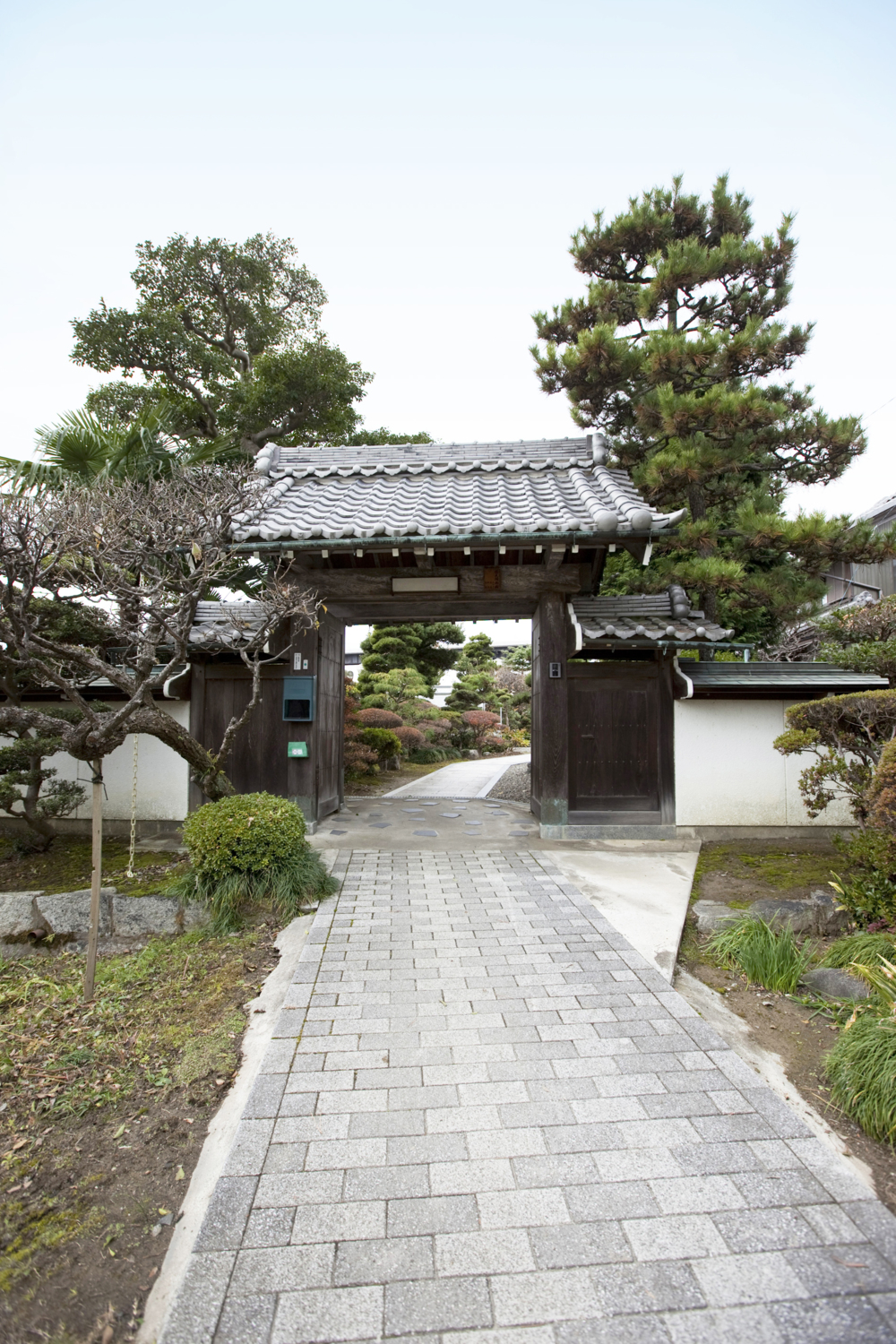 日本家屋の門扉