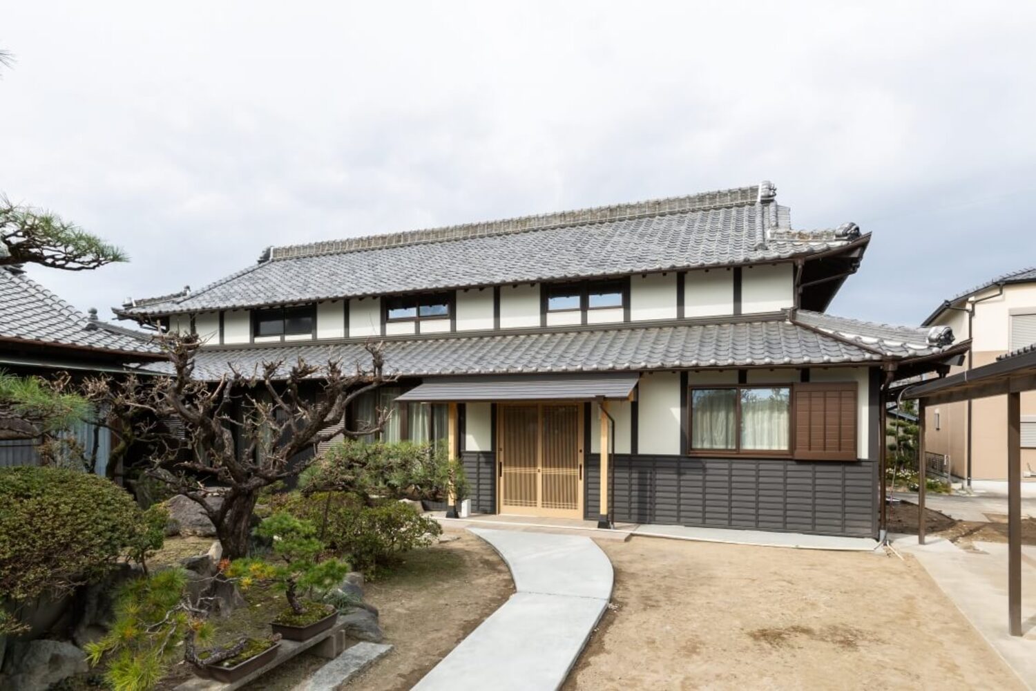 古民家再生 こだわりのアンティークを活かした住まい 愛知県 岐阜県で新築 注文住宅を建てる新和建設のフォトギャラリー