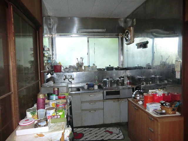 改修前のキッチン